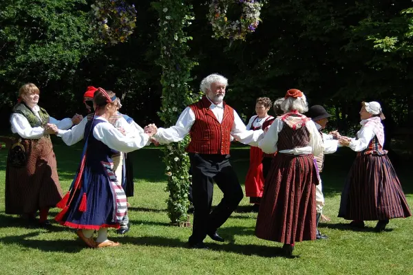 广场舞的流行 The Popularity of Square Dance